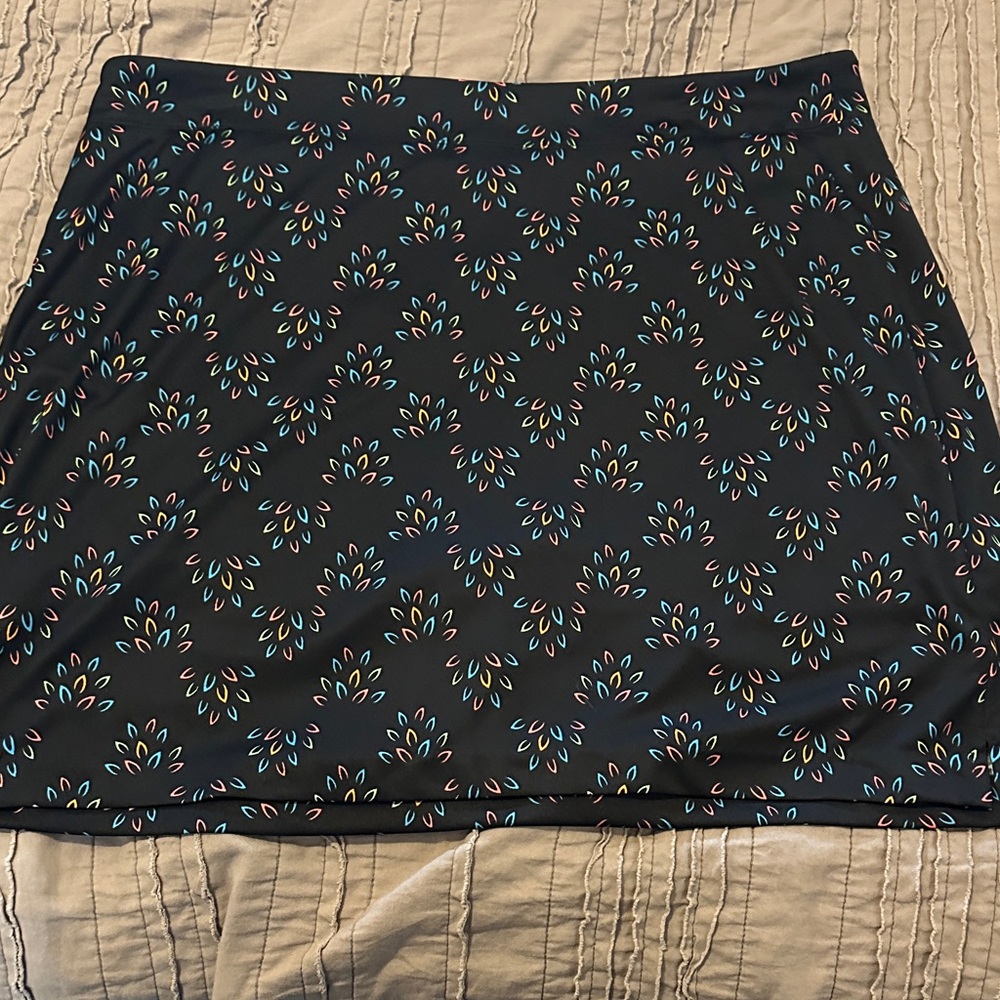 Greg Norman Collection Black Skort with Colorful Pattern